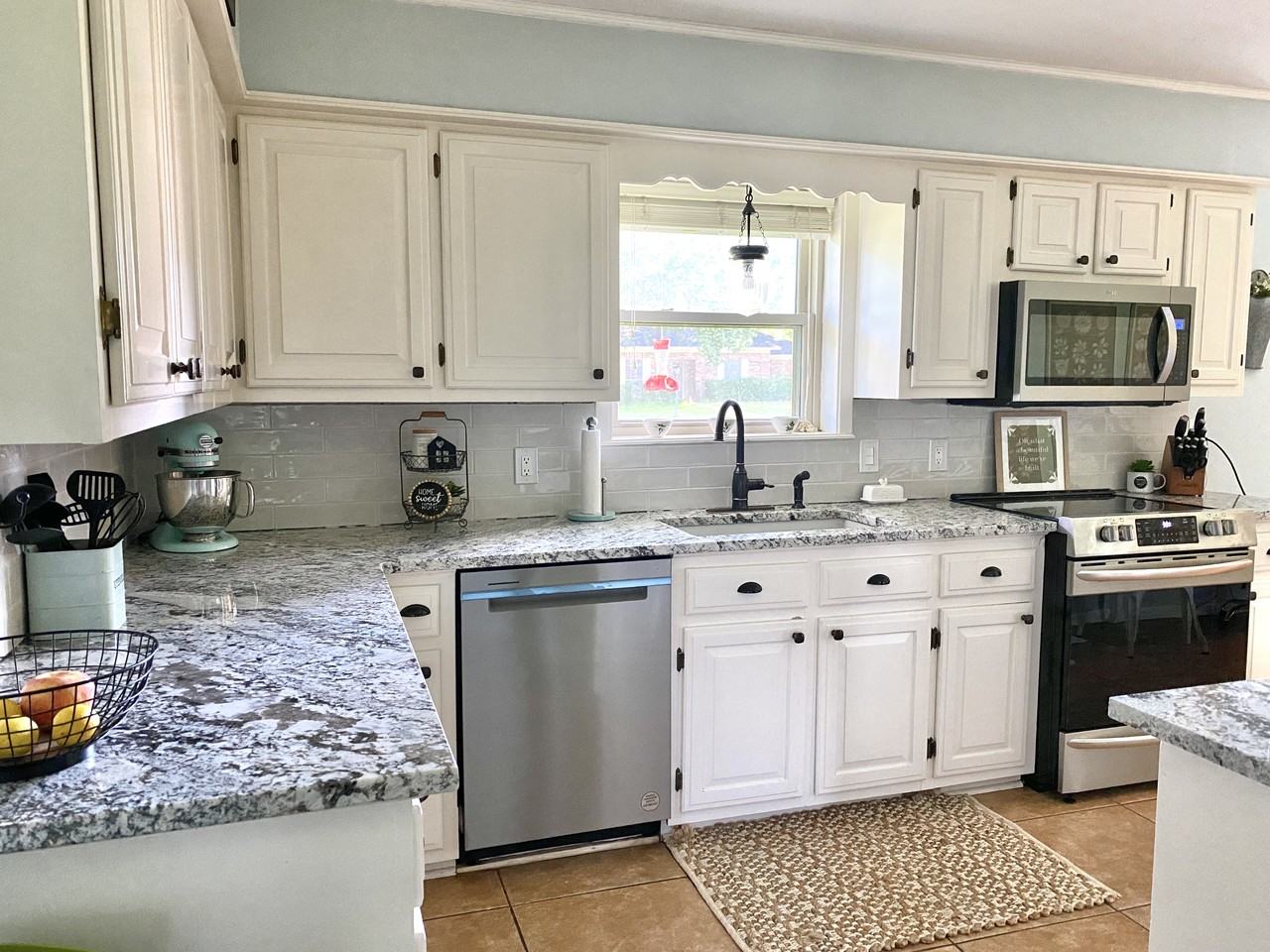 10757 Knollwood Dr #NA - Photo 4 of 24