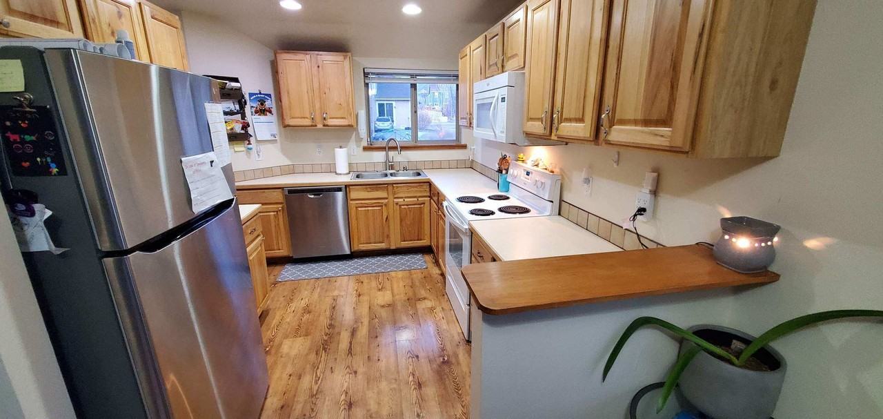 1288 Rimrock Dr #A - Photo 2 of 7