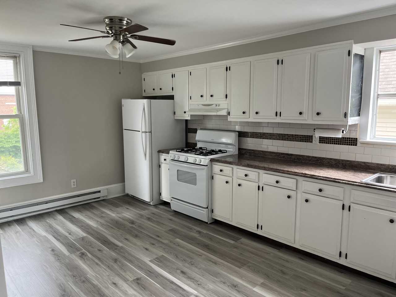 17 Clinton St #A - Photo 3 of 12