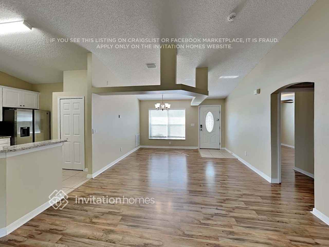 1633 Laramie Cir - Photo 3 of 19