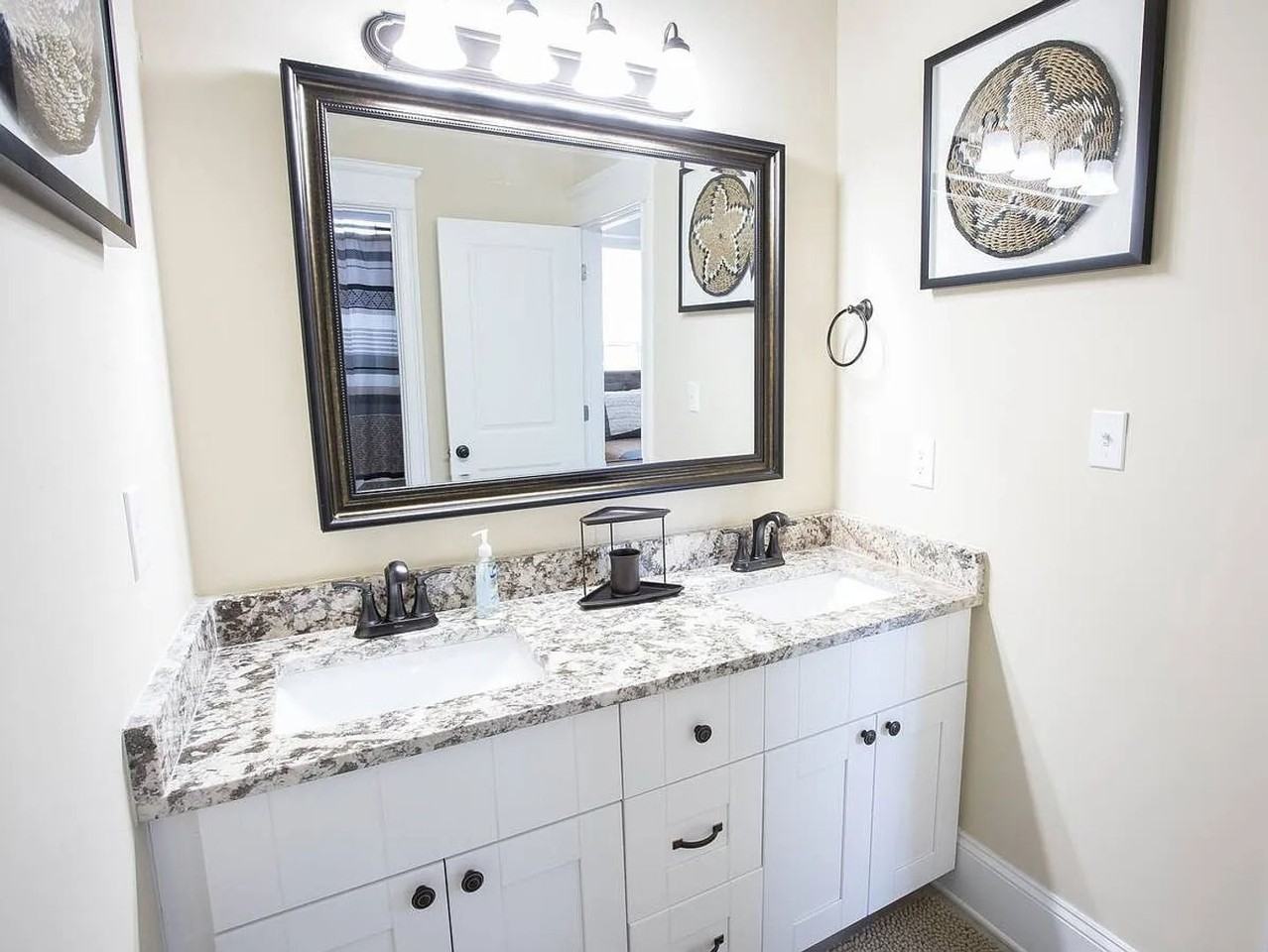 1152 Eggleston St Sw - Photo 3 of 9