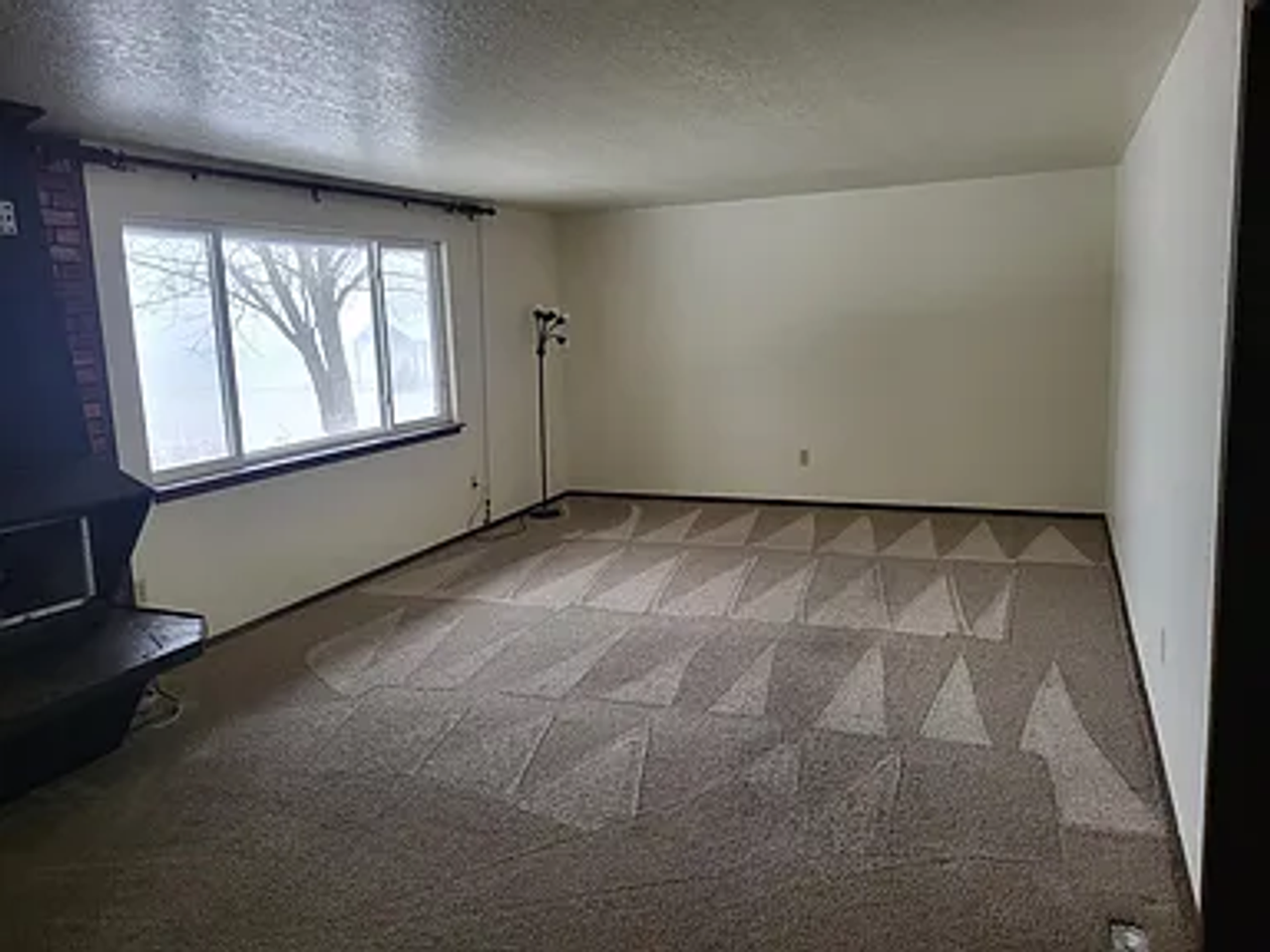 20003 W Steinmetz Ln - Photo 3 of 6