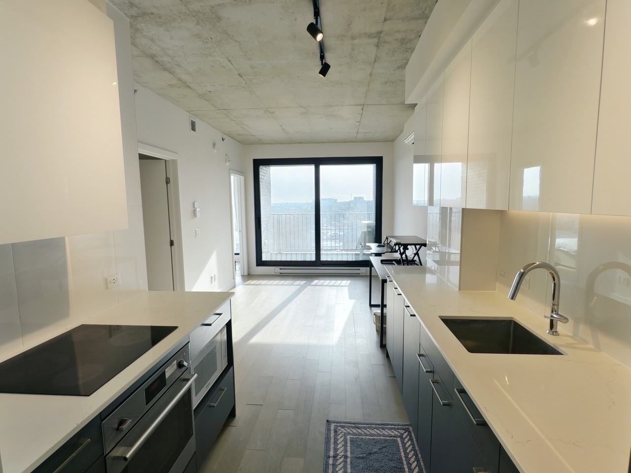 2020 Boulevard René-Lévesque Ouest #912 - Photo 2 of 23