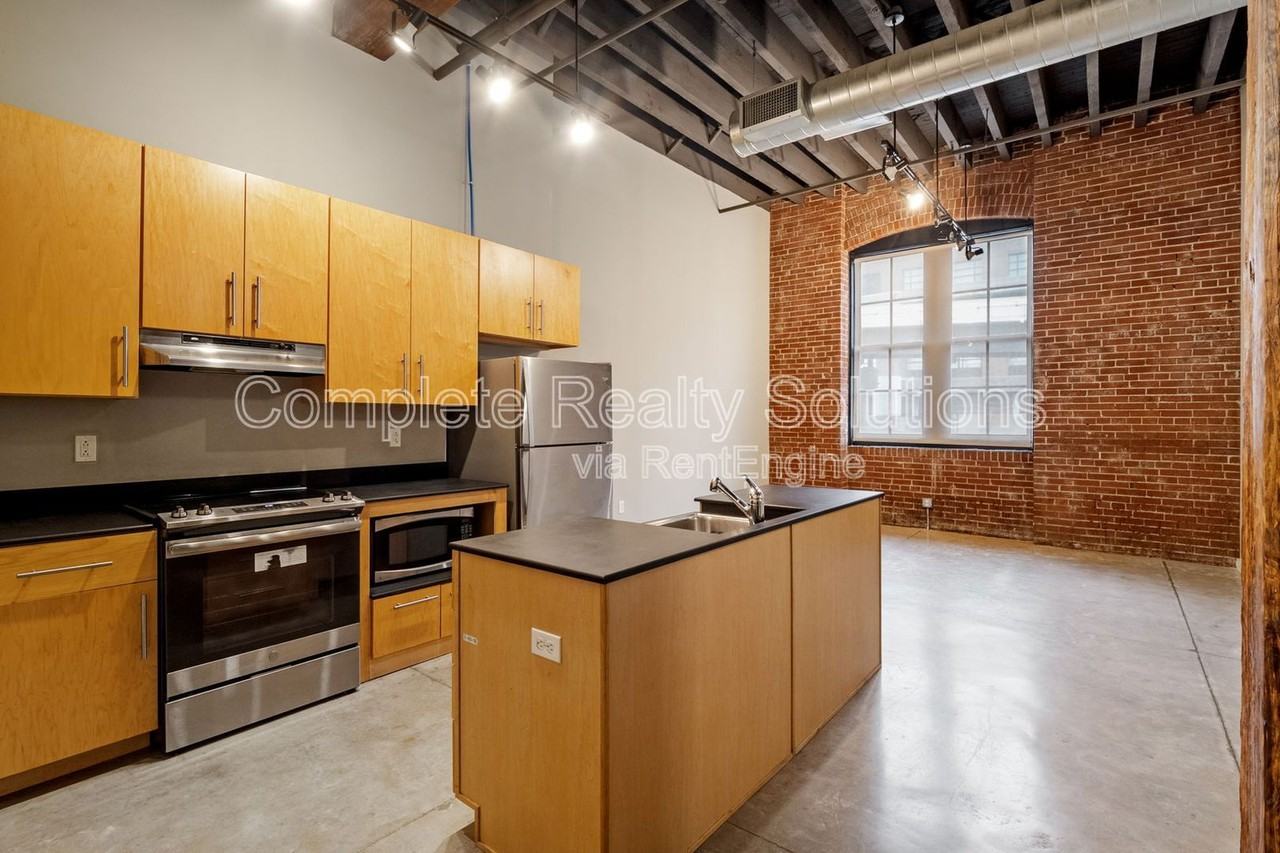 614 S 7th St #402 - Photo 5 of 34