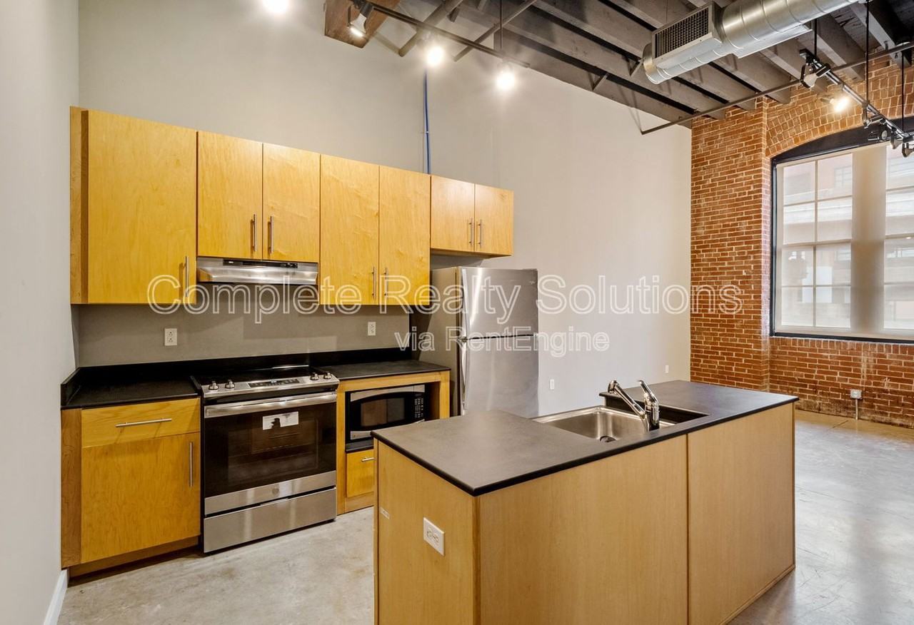 614 S 7th St #402 - Photo 6 of 34