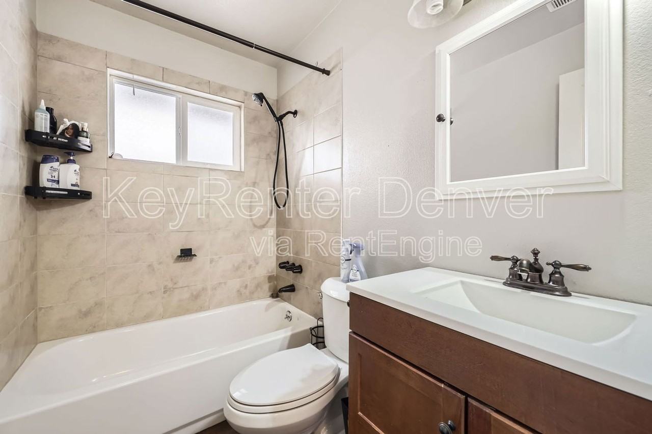 10462 Carlile St - Photo 6 of 12