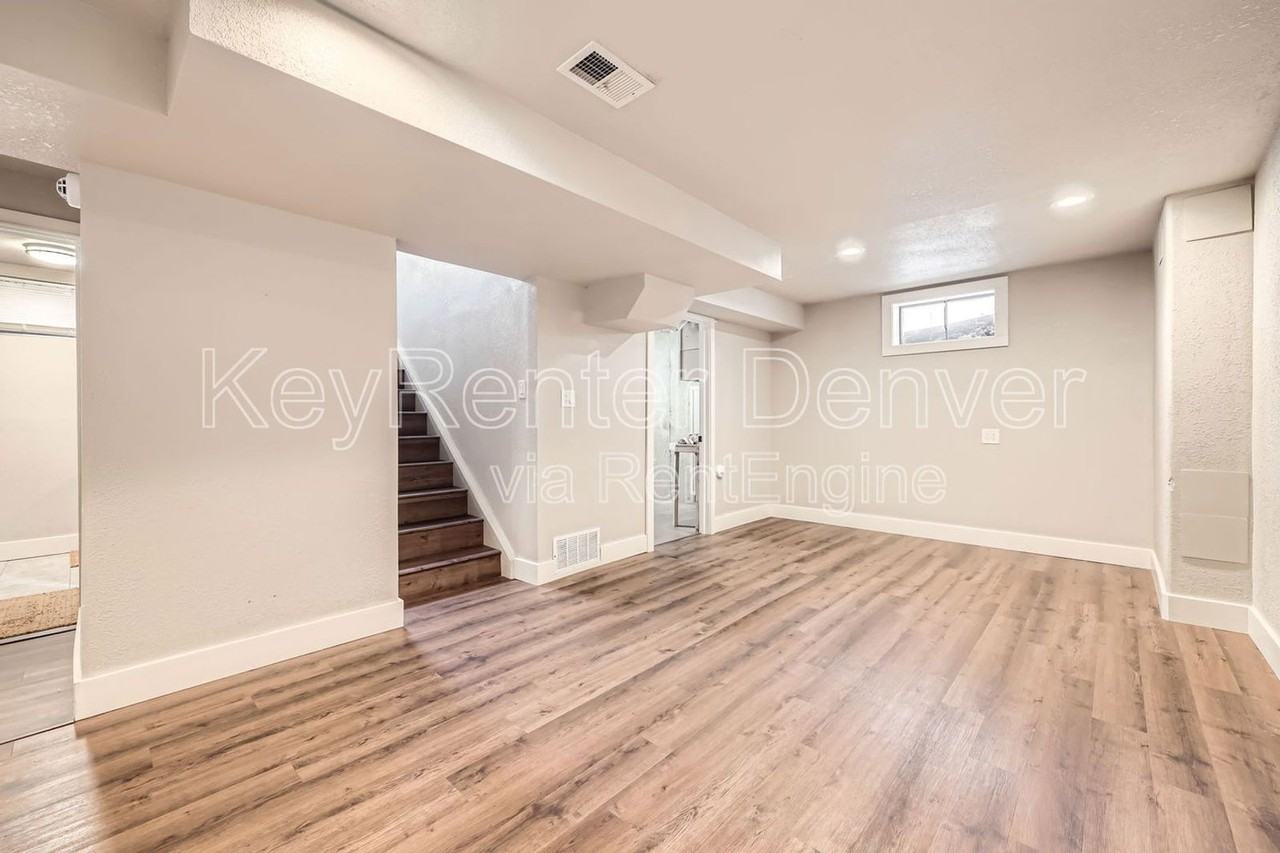 10462 Carlile St - Photo 7 of 12