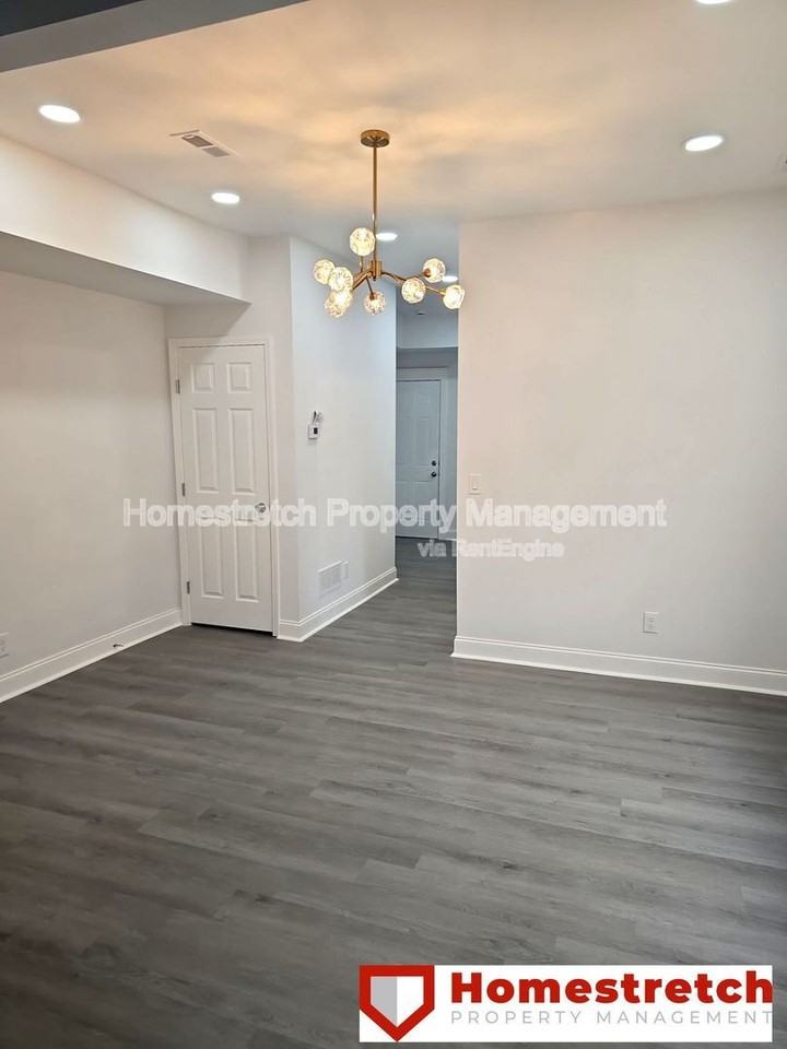 3706 Meramec St #1E - Photo 3 of 11