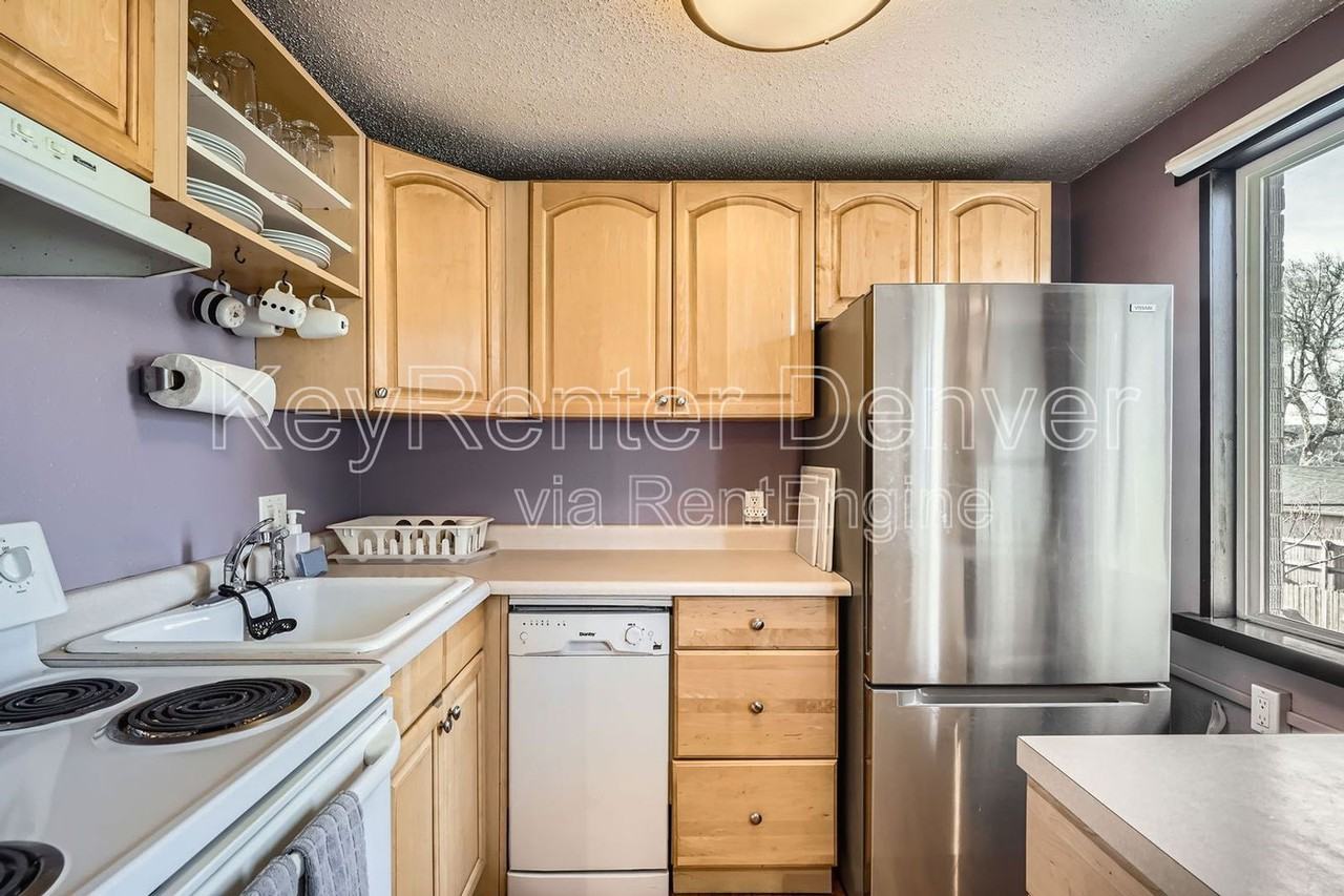 2482 W Caithness Pl #11 - Photo 5 of 10