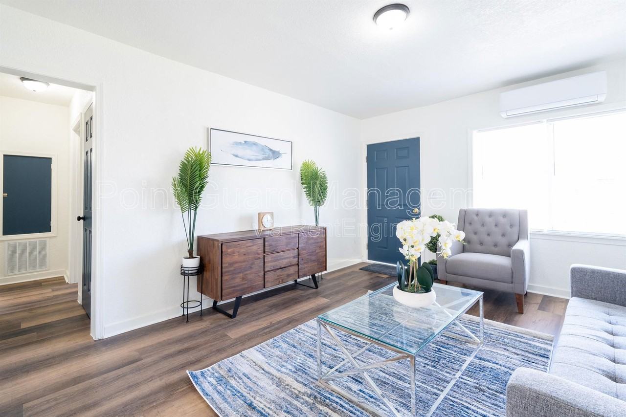 830 Sylvan Ln #830S - Photo 7 of 29