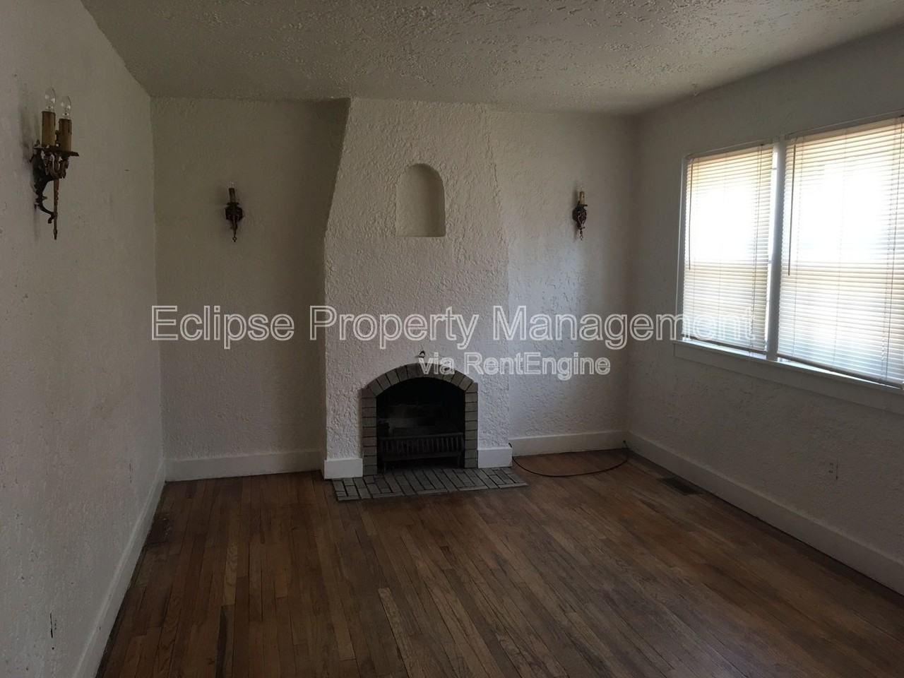 1305 2nd St - Photo 3 of 13