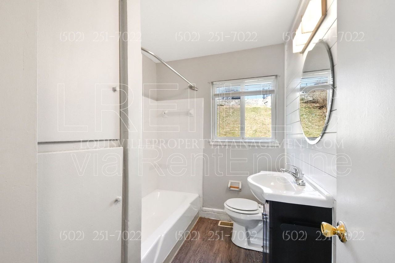 2421 Lindsay Avenue #2 - Photo 7 of 14