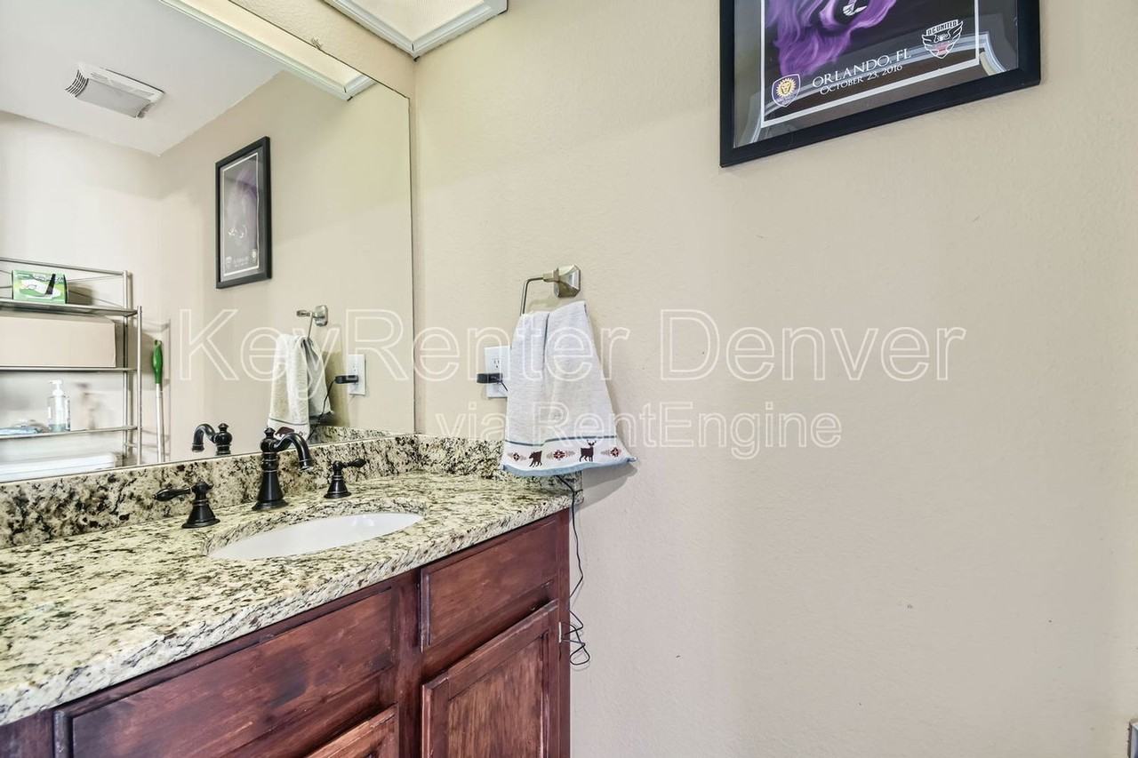4220 E 94th Ave #B - Photo 5 of 12