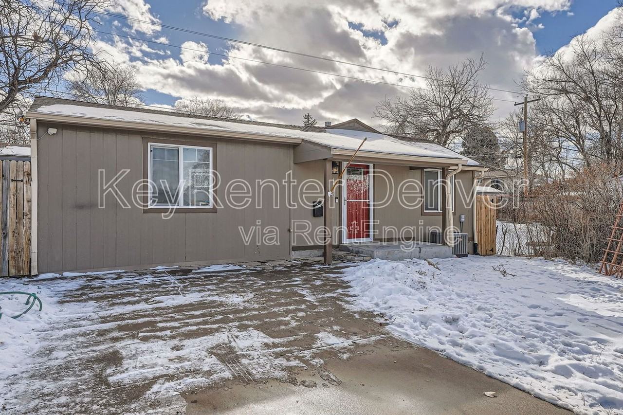 4460 W Gill Pl - Photo 2 of 12