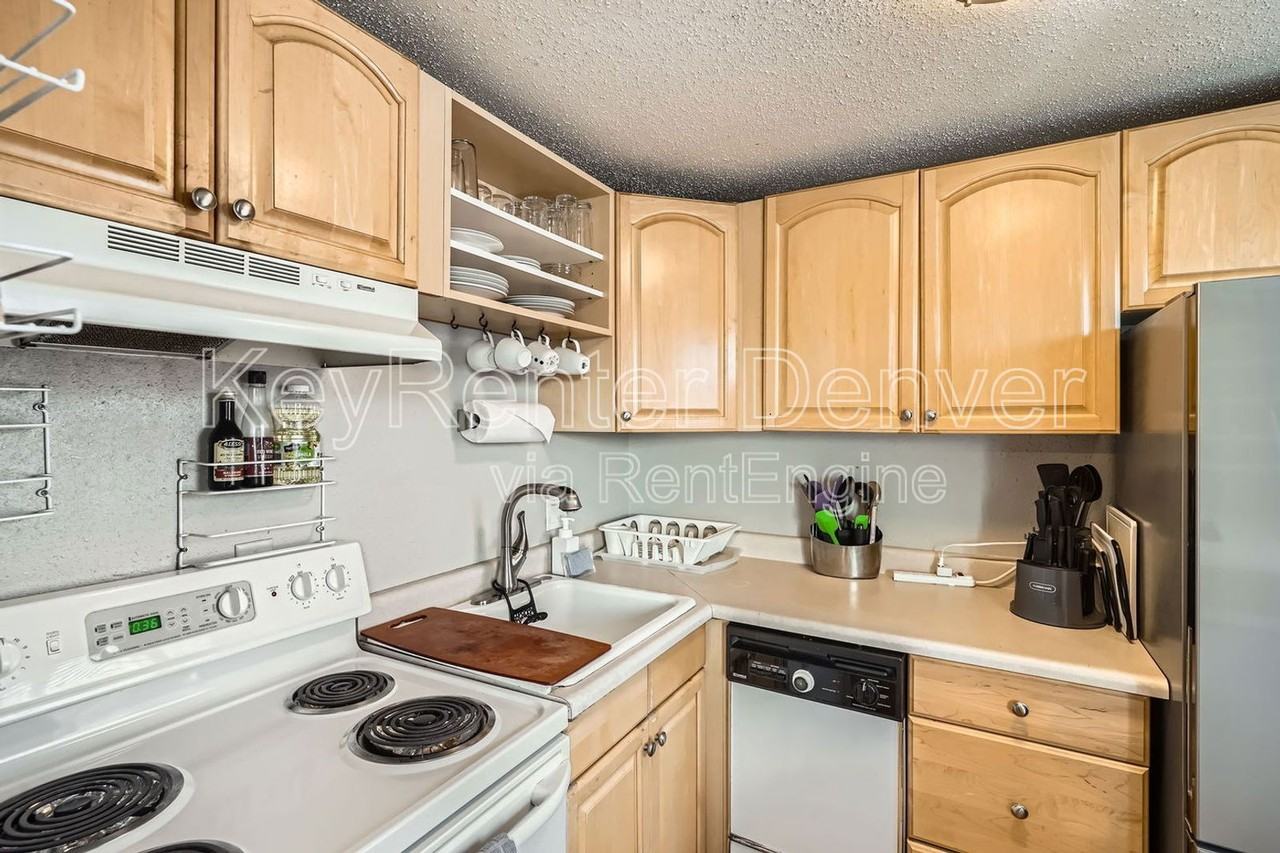 2482 W Caithness Pl #14 - Photo 6 of 11