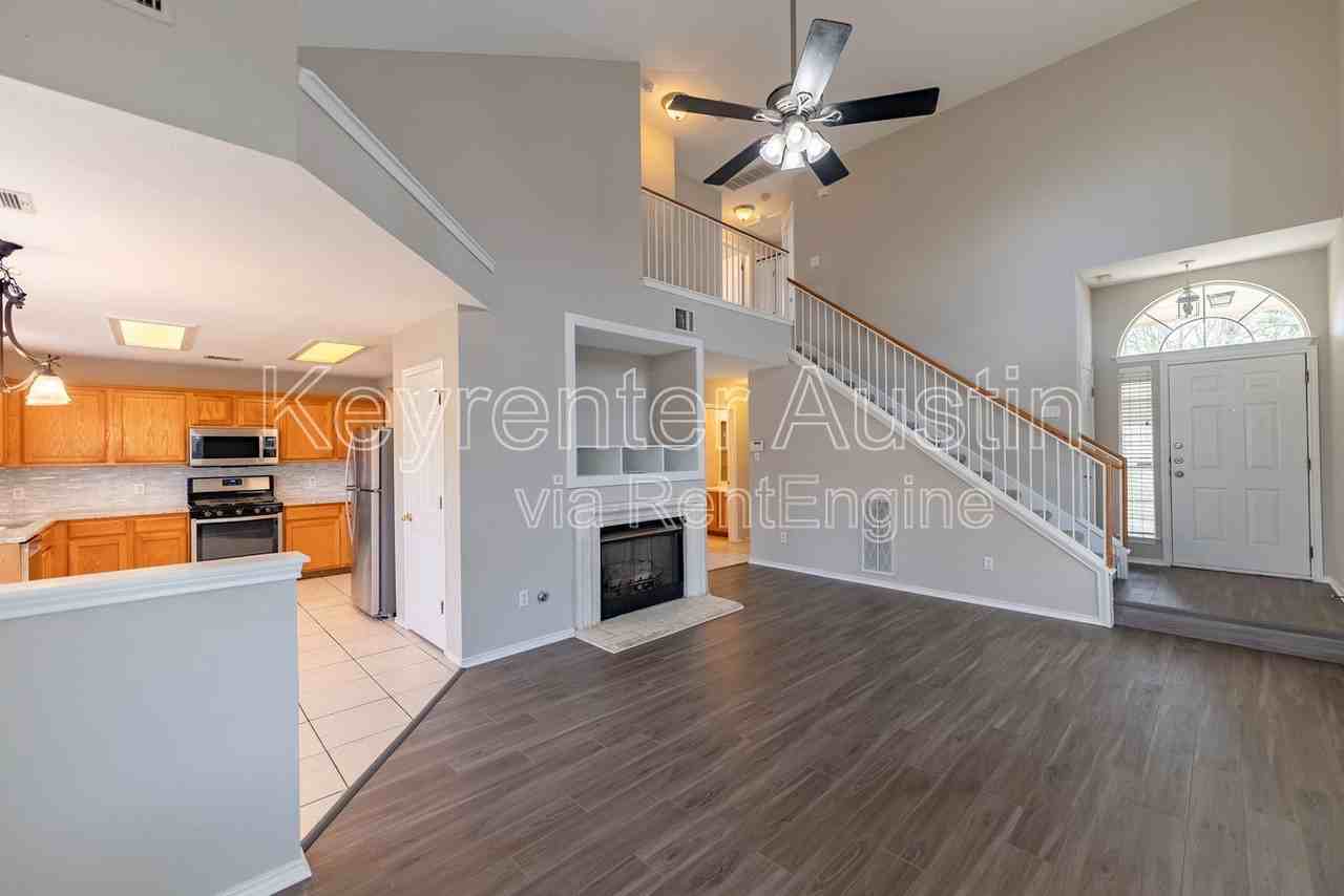 1624 W Pflugerville Pkwy - Photo 2 of 28