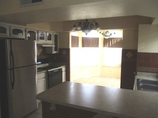 12644 Sun Terrace Ave - Photo 3 of 22