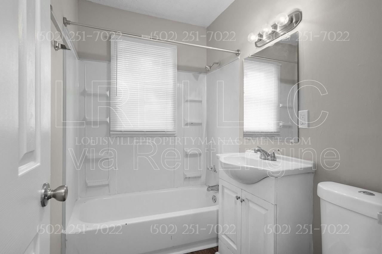 4503 Grand Ave - Photo 5 of 18