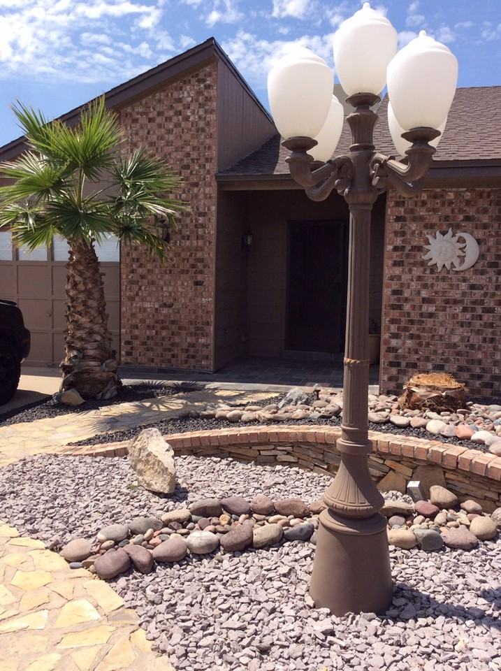 1809 Frank Sinatra Pl - Photo 2 of 8