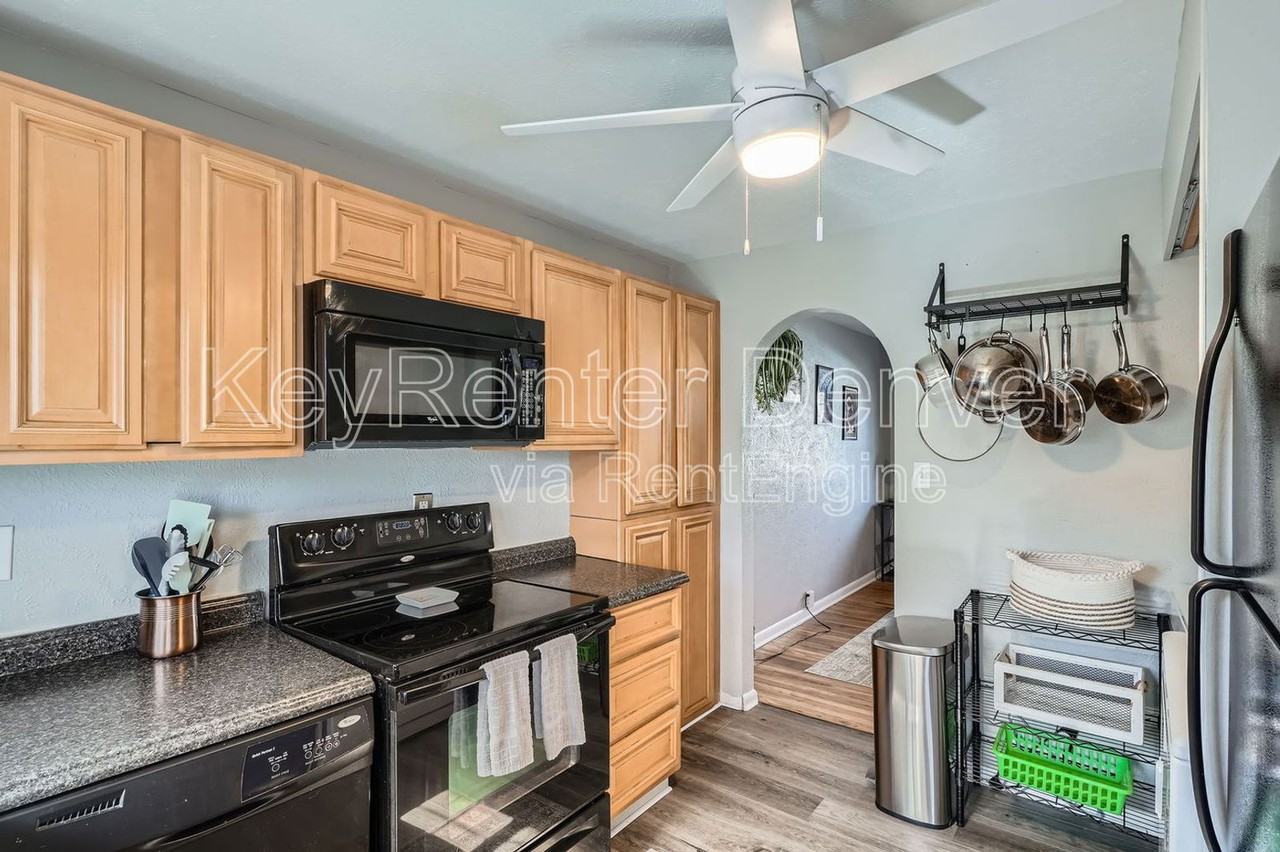 5270 W 24th Ave - Photo 4 of 12