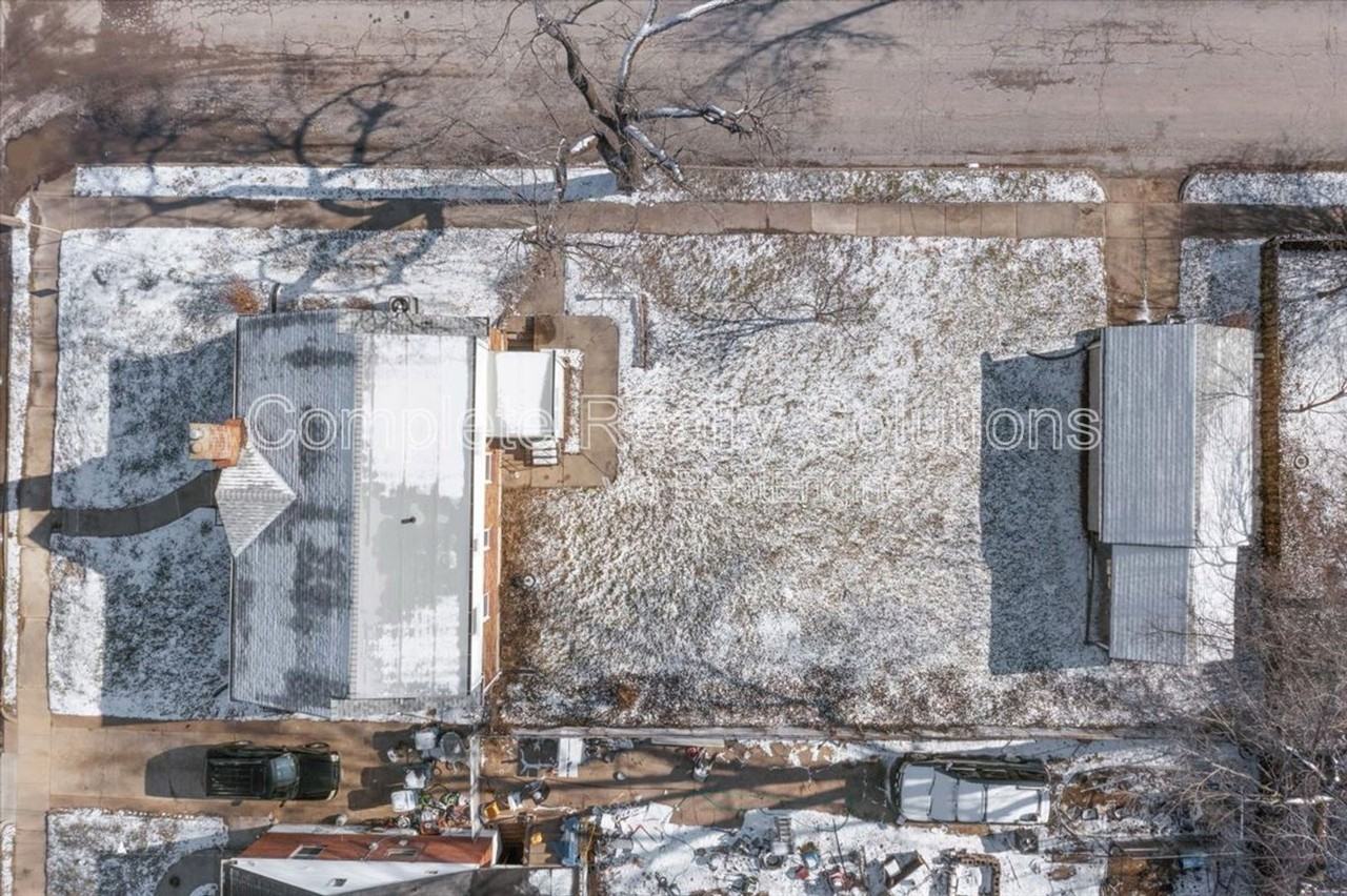 44 Lee Ave - Photo 2 of 43