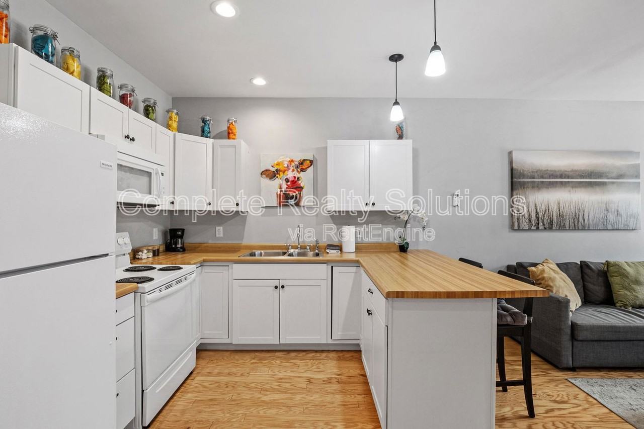 3661 S Broadway #1stFLA - Photo 2 of 15