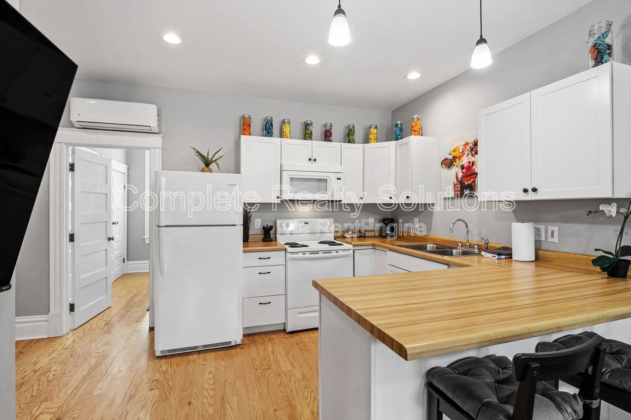 3661 S Broadway #1stFLA - Photo 7 of 15