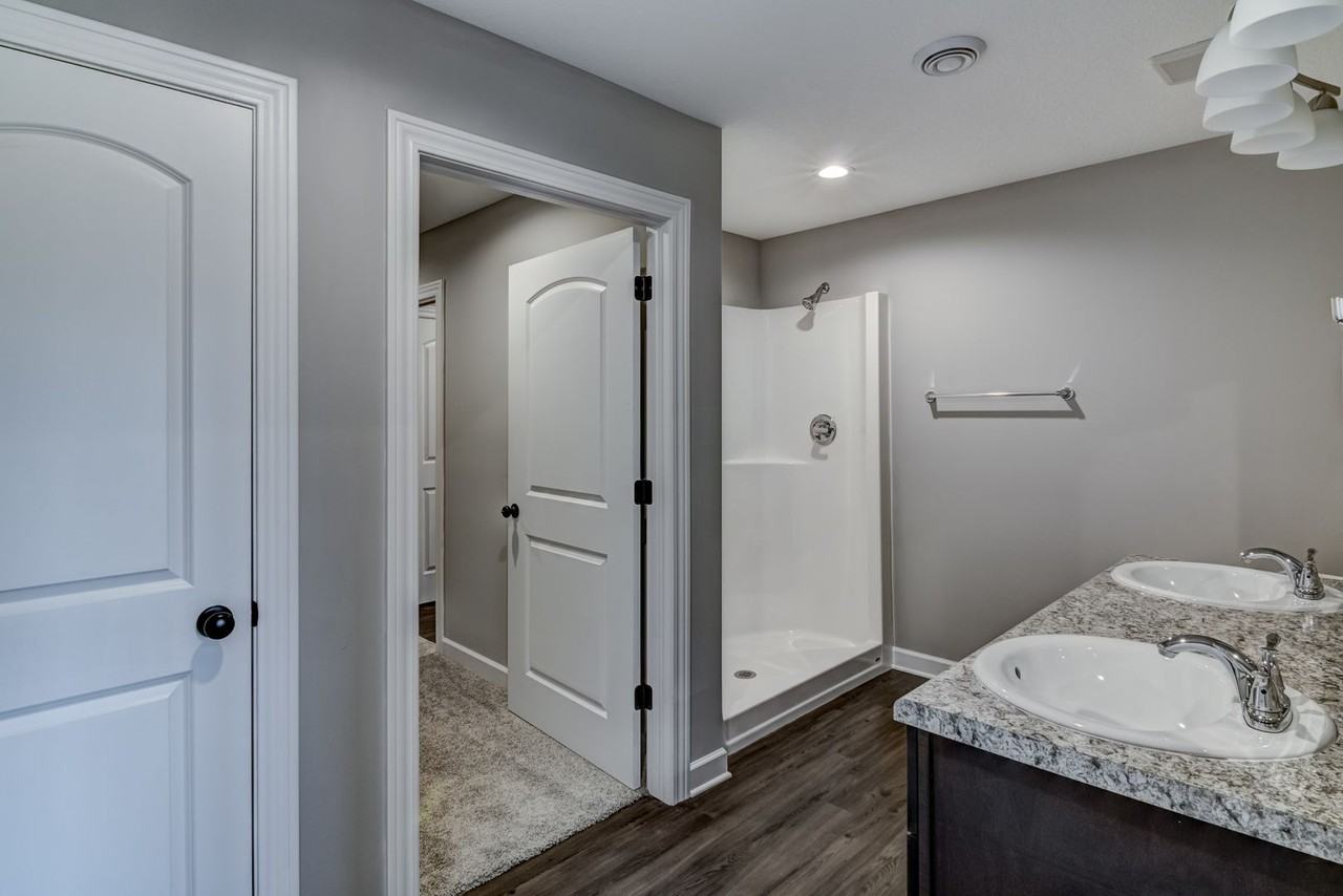 1616B Charleston Dr - Photo 6 of 11