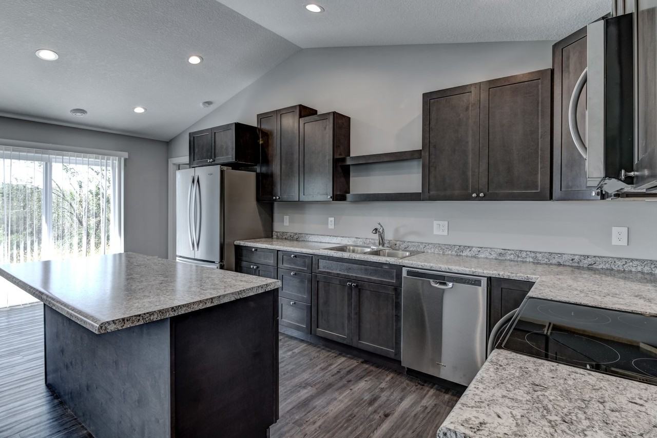 1616B Charleston Dr - Photo 3 of 11