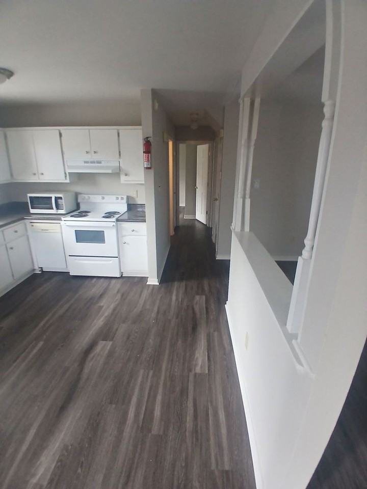 727 Savannah Ave - Photo 2 of 14