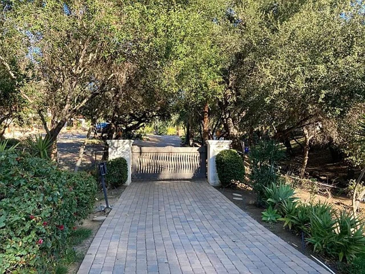 10140 Via Marmol - Photo 2 of 7