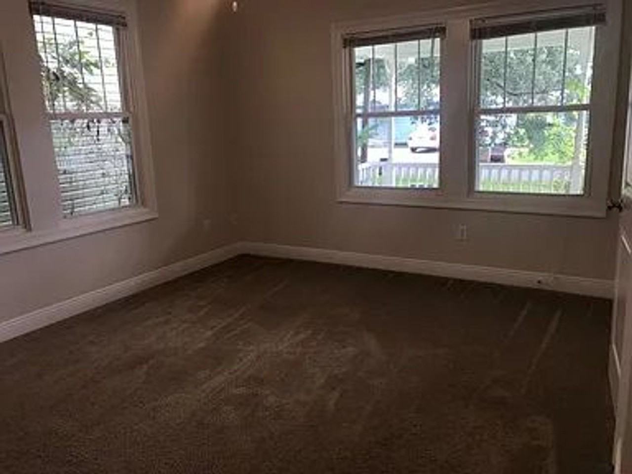 415 Avenue A - Photo 3 of 10