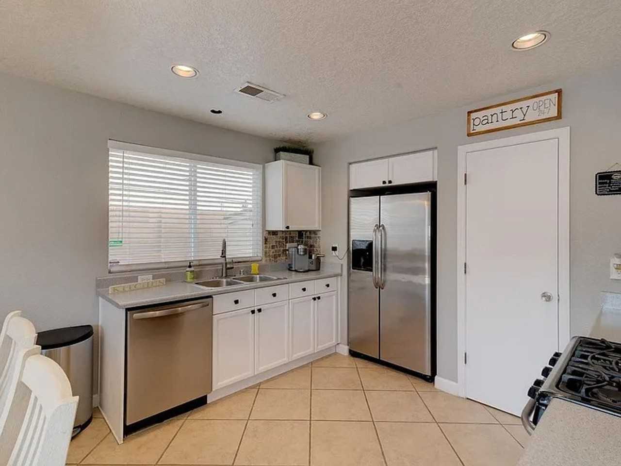 9004 Pumice St Ne - Photo 3 of 12