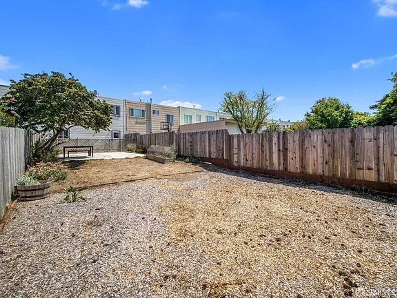 2027 23rd Ave - Photo 2 of 15