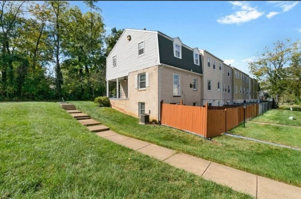Kettering Townhouse Condominiums Apartments - 88 Old Enterprise Rd ...