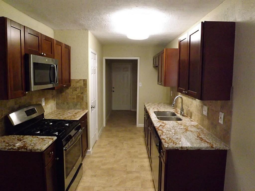 306 Brandywyne Dr - Photo 2 of 15