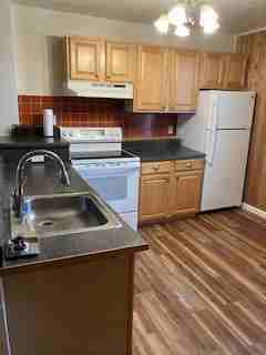 1409 N Fife St - Photo 3 of 14