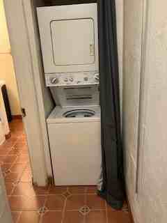 1409 N Fife St - Photo 7 of 14