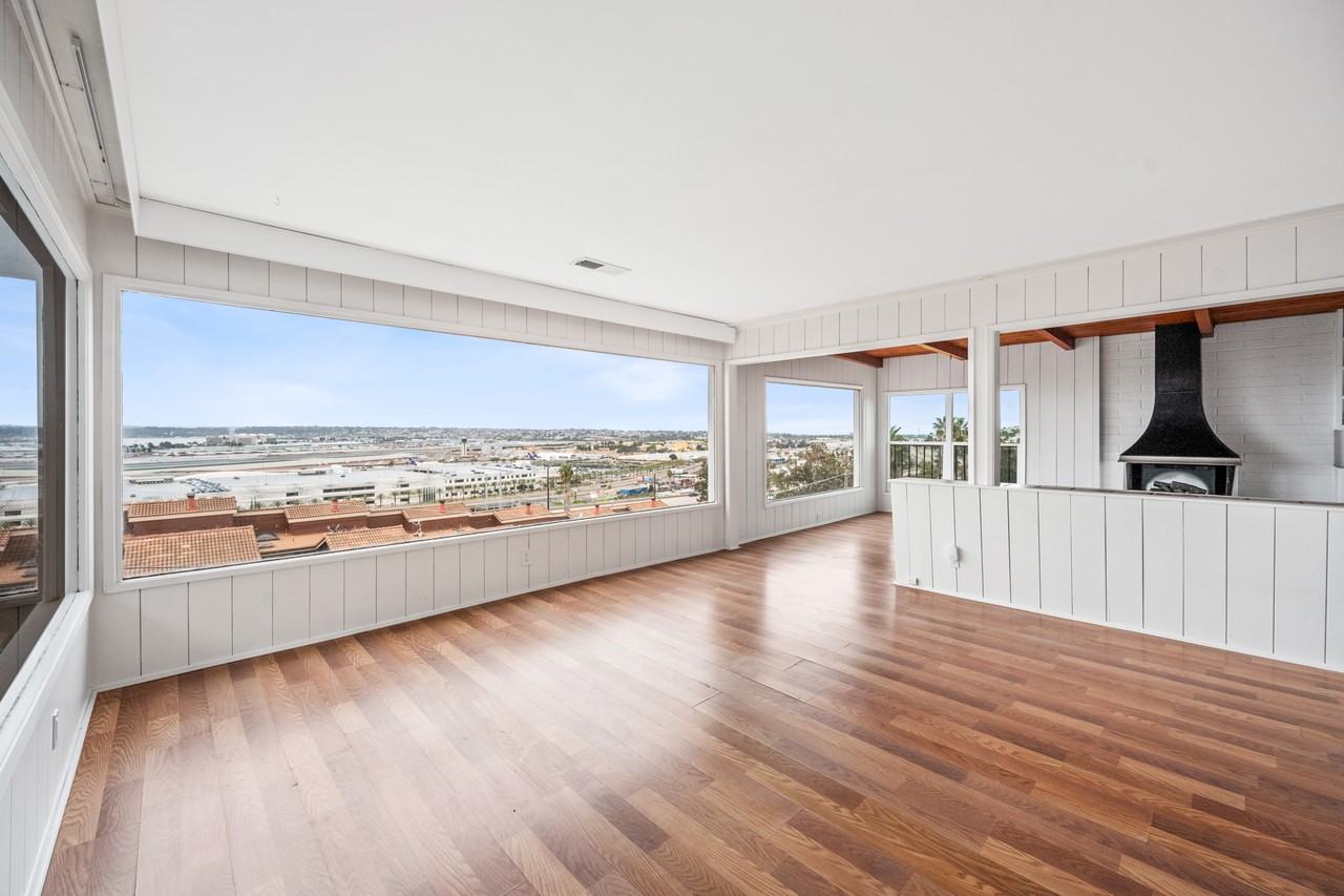 3431 Columbia St - Photo 3 of 27