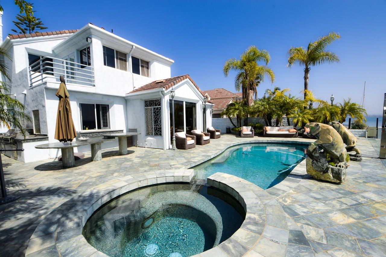 17 Spinnaker Way - Photo 2 of 55