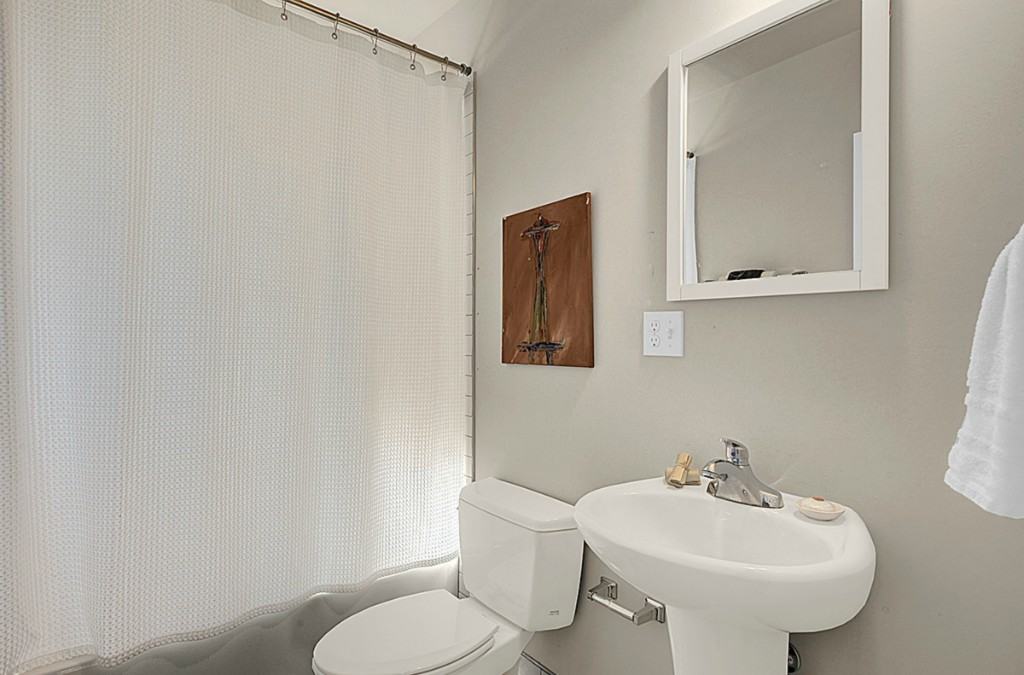 2608 East Cherry Street - Photo 4 of 8