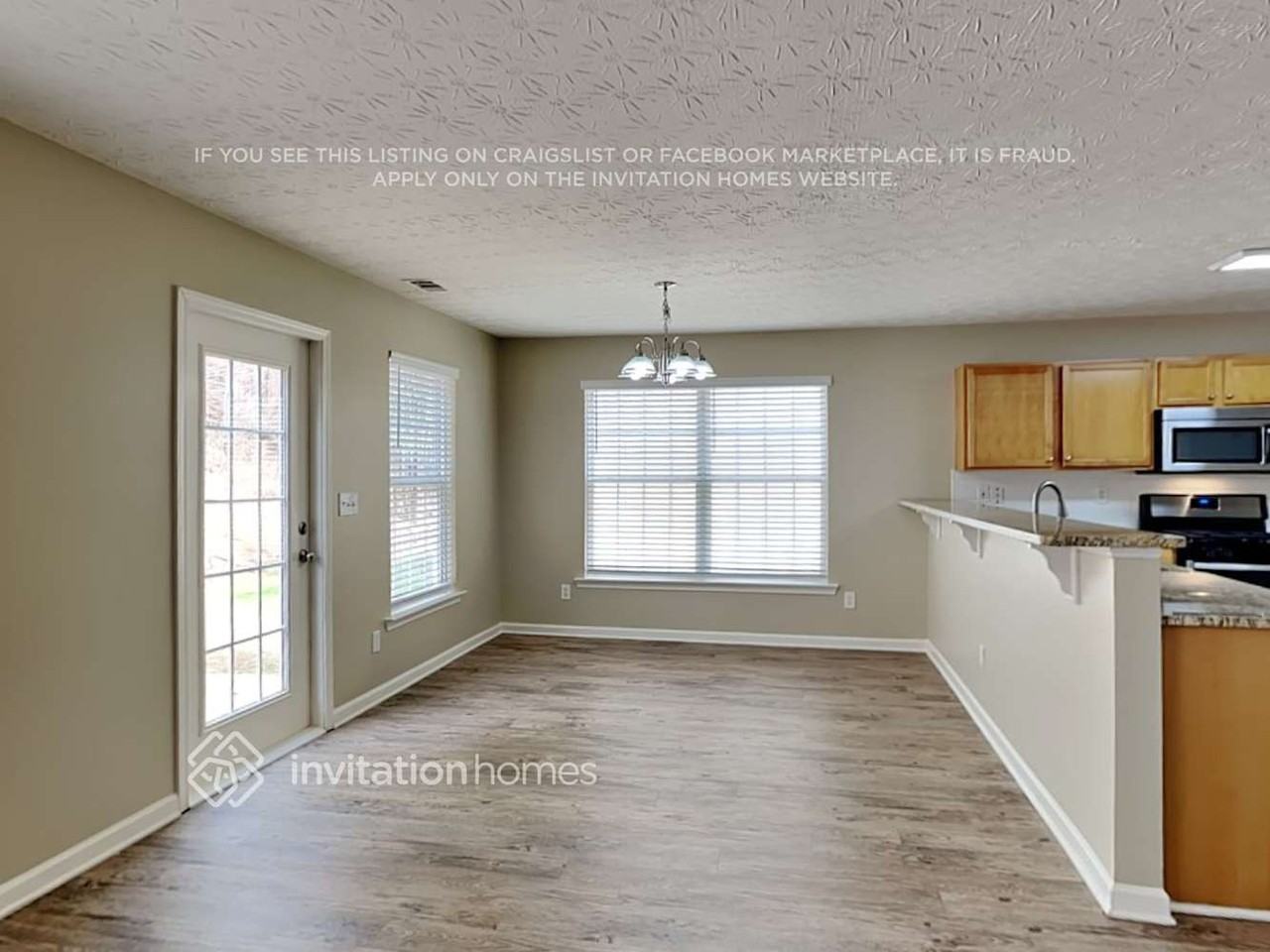 371 Arrowhead Dr - Photo 5 of 19