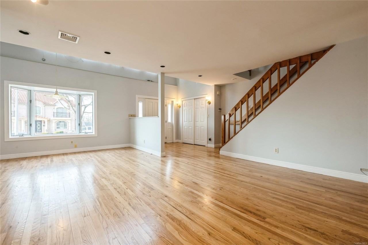 7009 267th St - Photo 2 of 40