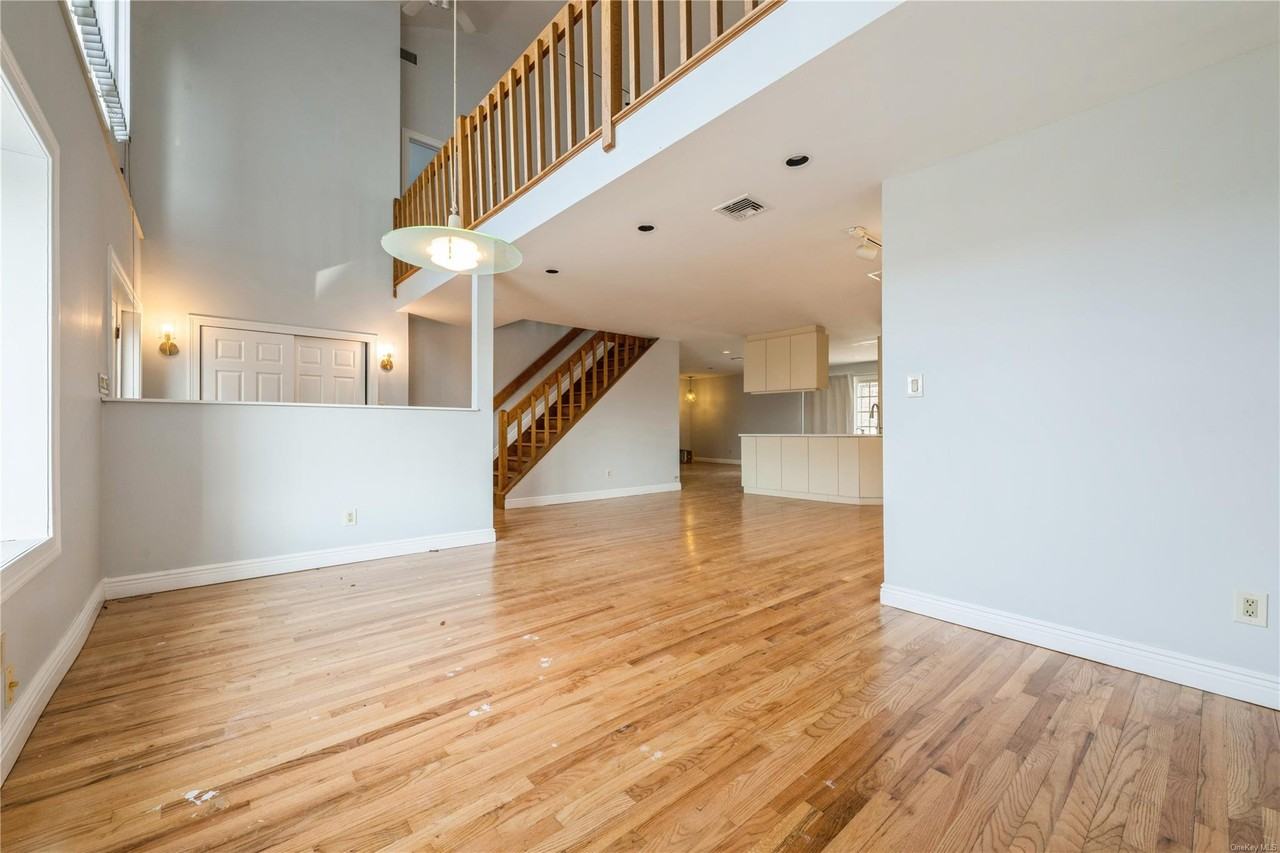 7009 267th St - Photo 3 of 40