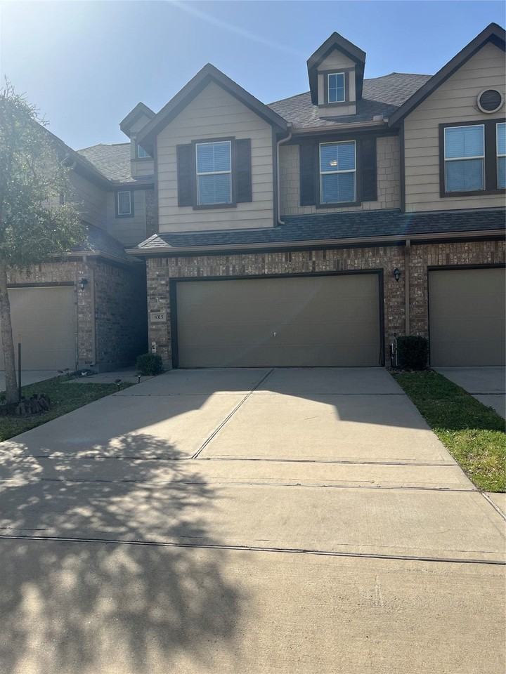 8315 Columbia Forest Dr - Photo 2 of 17