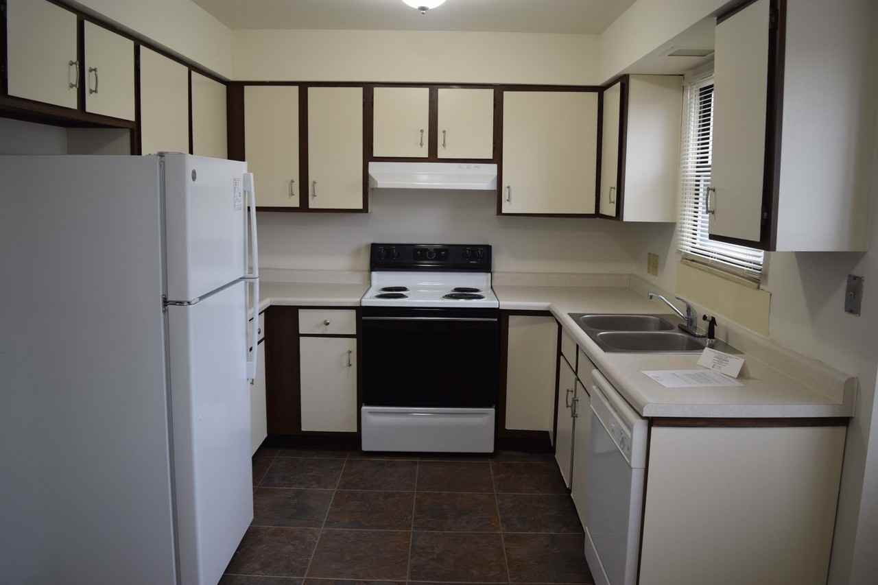 9 Hartwell Ct by Royse + Brinkmeyer - Photo 2 of 27