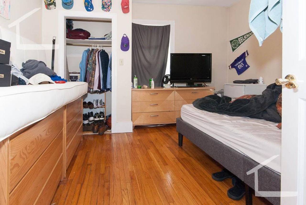 52 Falkland St - Photo 5 of 10