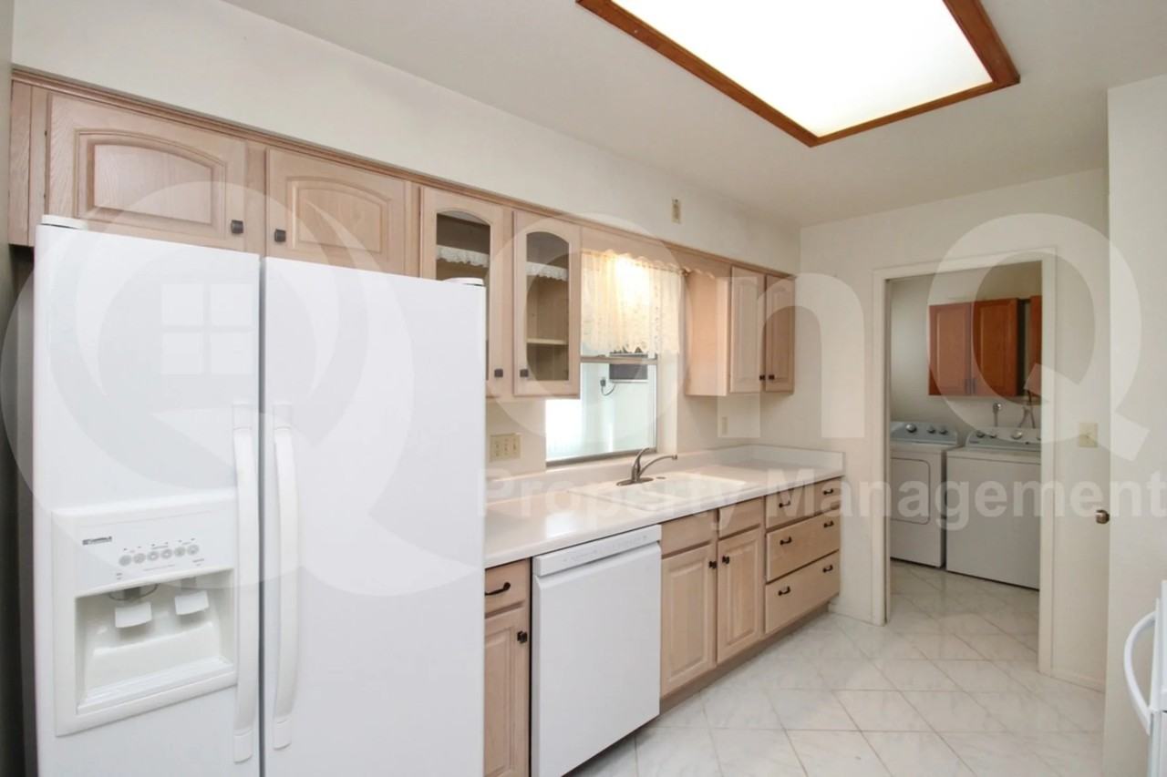4829 E Catalina Ave - Photo 3 of 32