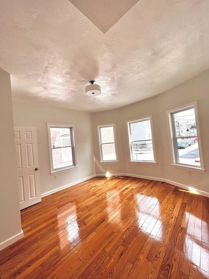 14 Victory Rd #2 - Photo 4 of 18