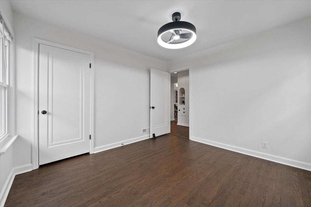 3702 N 51st Blvd #3702 - Photo 6 of 23